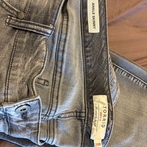Torrid Ankle Skinny jeans
